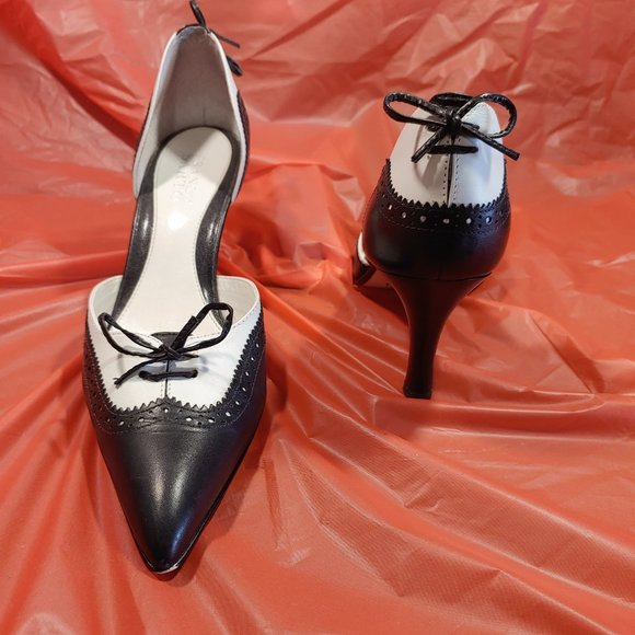 Heels - Picture 2 of 2